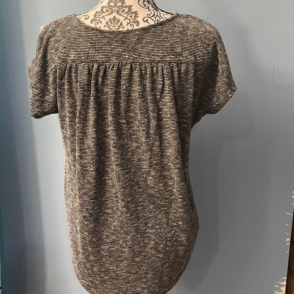 Juicy Couture Large Top Gray Light Weight Short Sleeve Scrunched Sleeve EUC - Picture 2 of 2